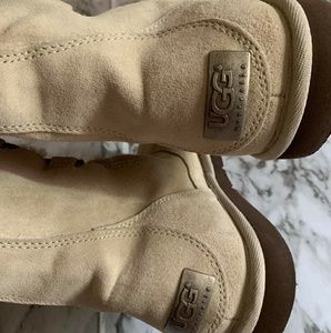 Woman's UGG's